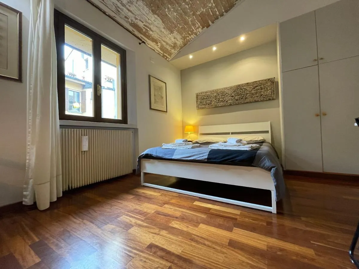 Giulia Suite Bolonia Italia